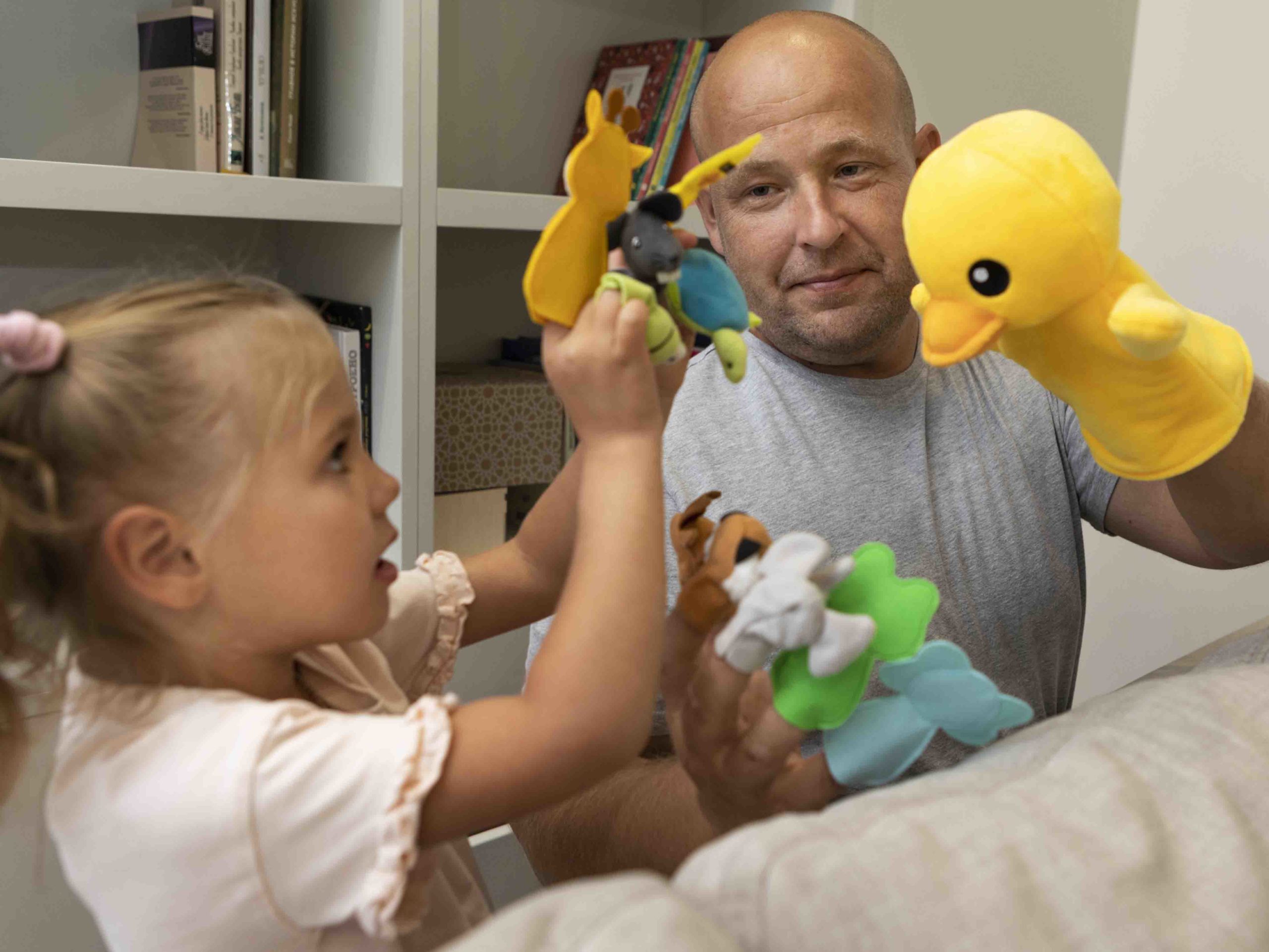 Featured image for “Juguemos con títeres”